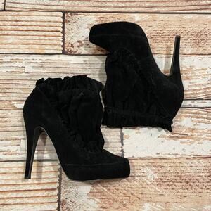 Colin Stuart suede leather black heeled booties